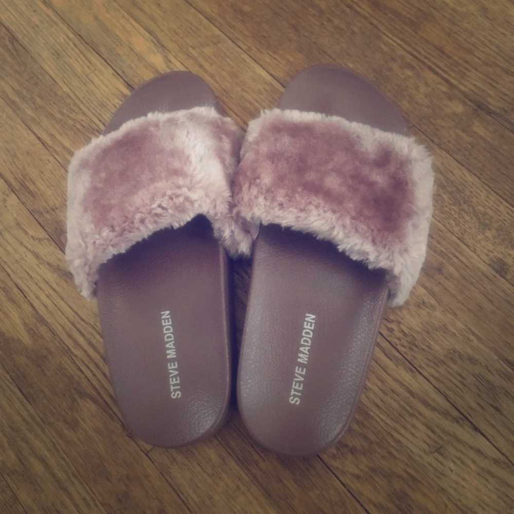 Steve Madden Women’s Faux fur Softey Slides